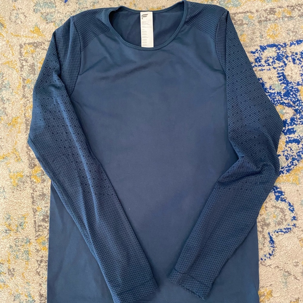 NWOT Fabletics long sleeve shirt